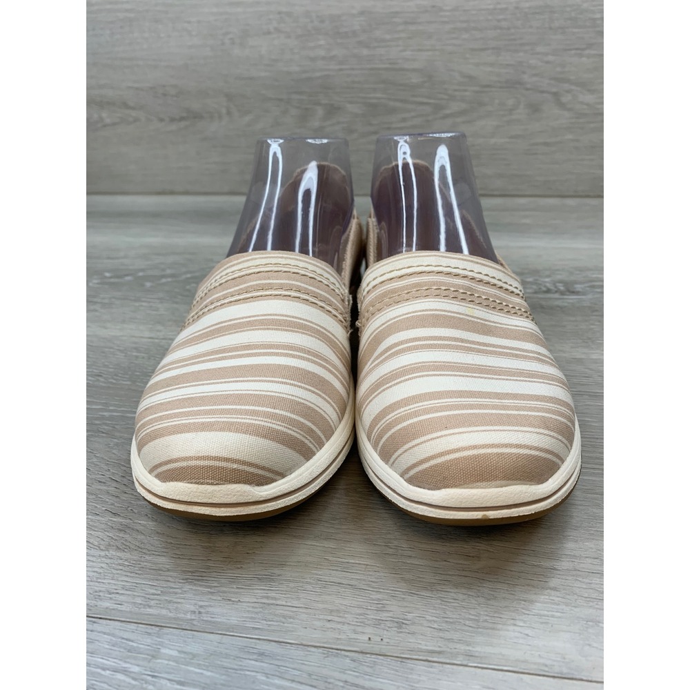 Clarks Cloudsteppers Women's 8.5 Tan Striped Slip On Sneakers Comfort Shoes - Picture 2 of 11
